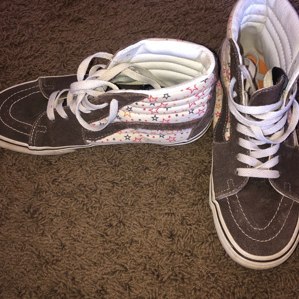Size 8 high-top brown VANS